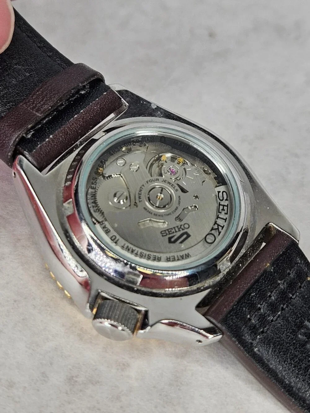 Seiko Sport 5 Automatic GMT 4R34-00A0 Black Gold Wristwatch Leather with Box